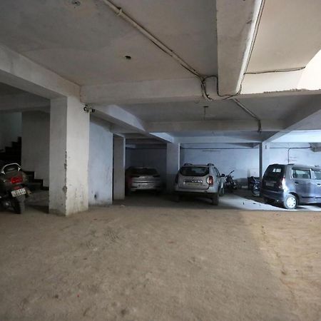 Hotel Square Stay Nowe Delhi Zewnętrze zdjęcie