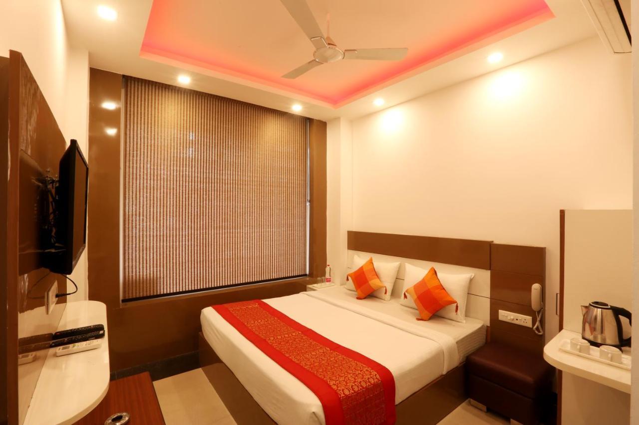 Hotel Square Stay Nowe Delhi Zewnętrze zdjęcie
