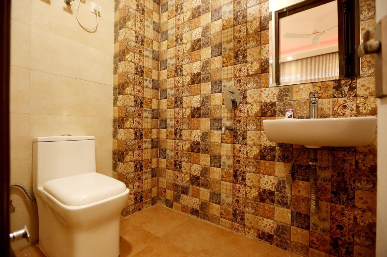 Hotel Square Stay Nowe Delhi Zewnętrze zdjęcie